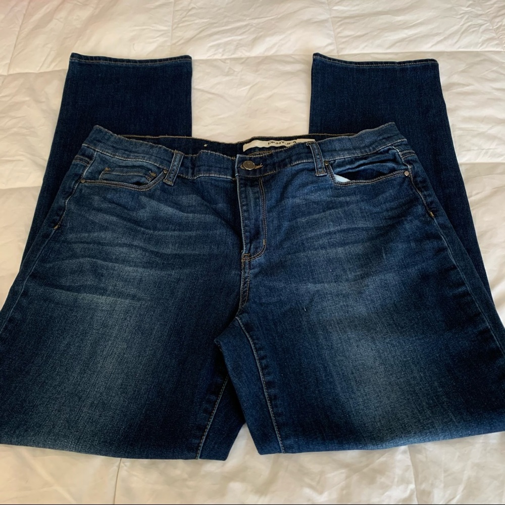 DKNY Ladies Jeans
